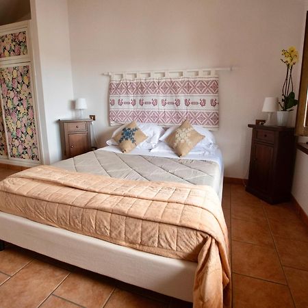 Albergo Ristorante Locanda Rosella Giba Bagian luar foto