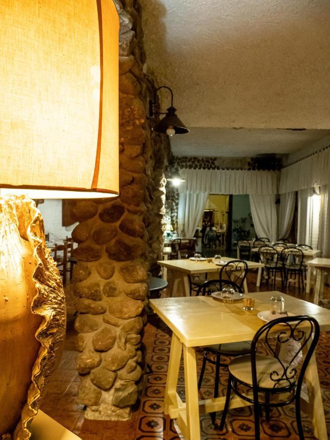 Albergo Ristorante Locanda Rosella Giba Bagian luar foto