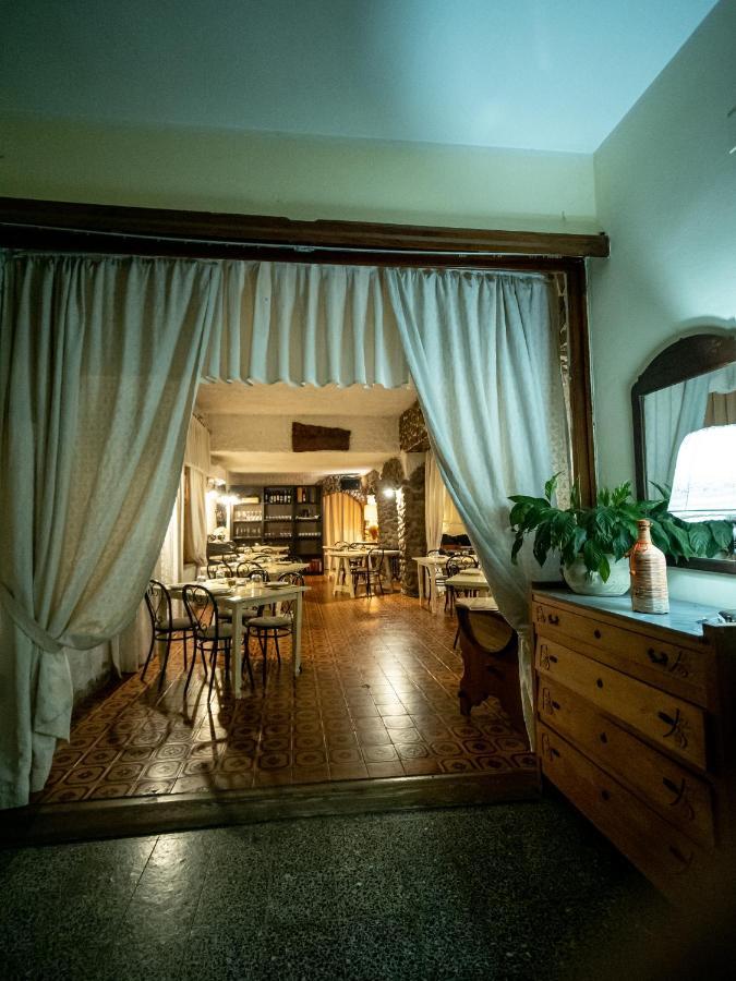 Albergo Ristorante Locanda Rosella Giba Bagian luar foto